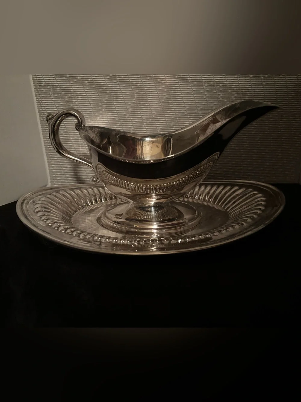 Vintage Kent Silversmiths Silverplate Hollowware Gravy Boat & Tray